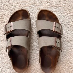 Birkenstock Arizona Taupe Nubuck Sandals Size 37 Copper Buckle EUC